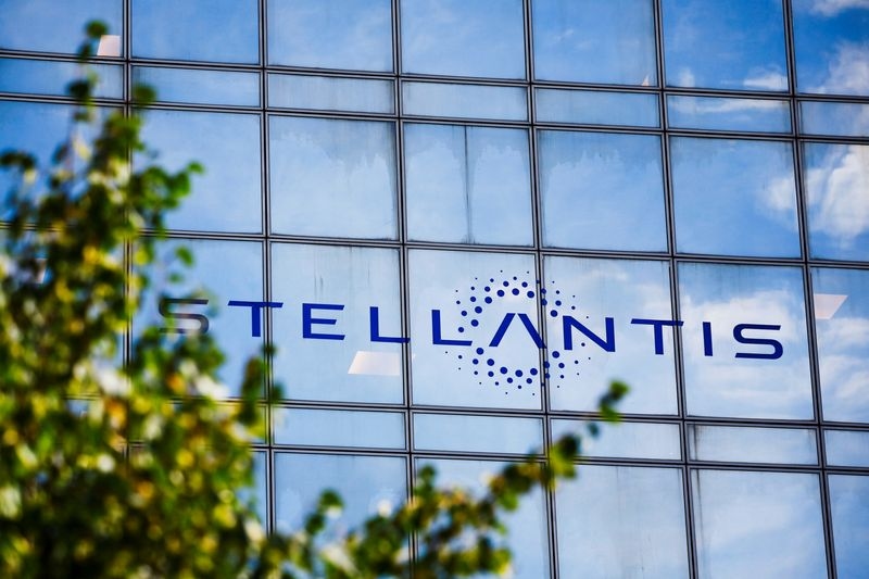 Stellantis expects gradual recovery in H2 and more 'tough decisions'