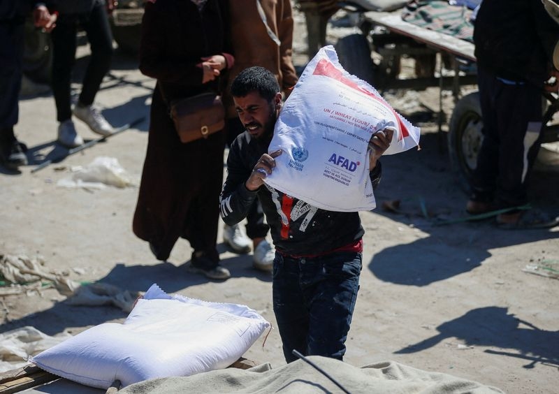 UN Palestinian refugee staff and doctors fainting from hunger in Gaza, says UNRWA
