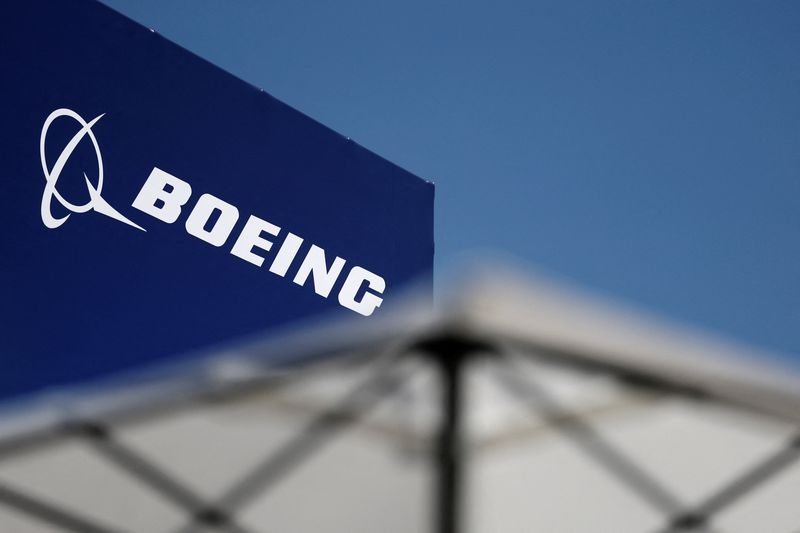 Boeing secures $2.8 billion US satellite contract