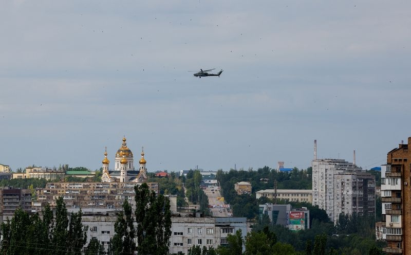 Top Ukrainian commander sees new assault on key eastern city