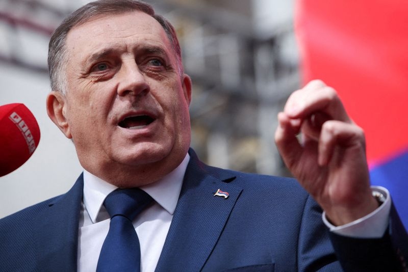 Bosnia state police fail in attempted arrest of Serb leader Dodik