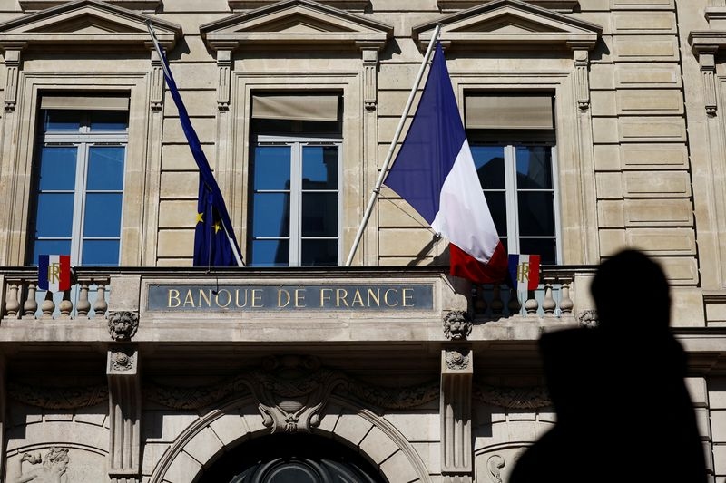 Bank of France estimates Q2 French economic growth of around 0.1%