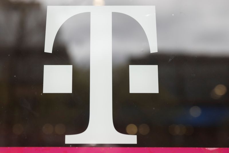 House Democrats raise concerns about T-Mobile role in 'Trump Mobile' service