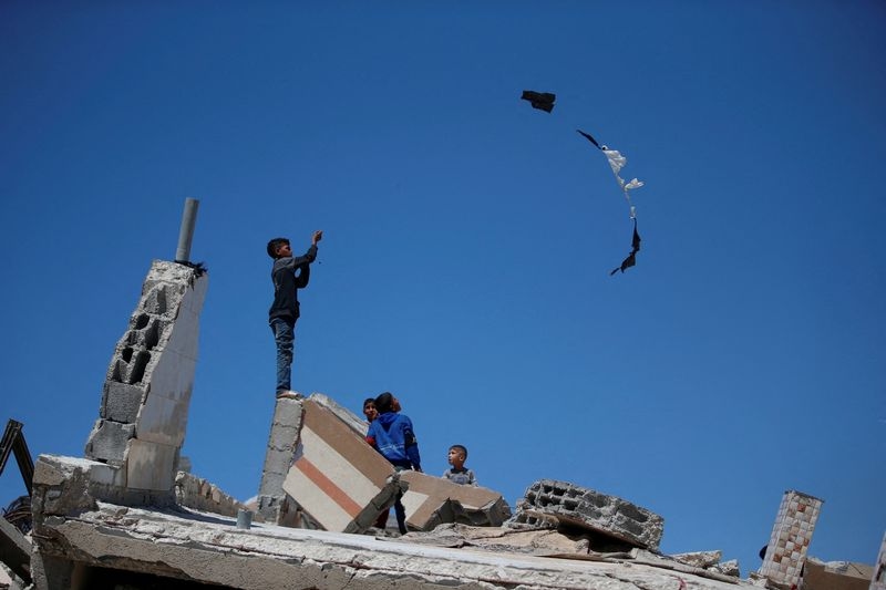 US says solution for Gaza aid is 'steps away' as aid groups raise alarm