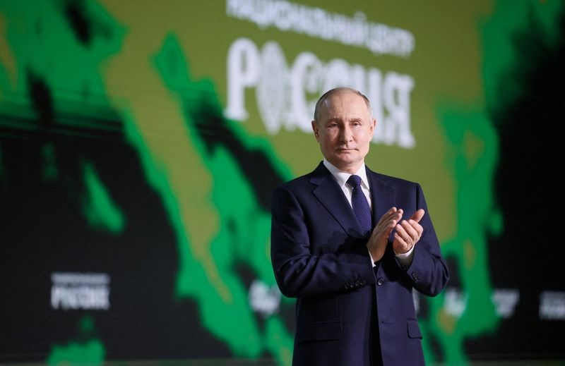 Putin says that globalisation is obsolete and the future belongs to emerging markets
