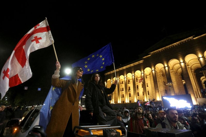 Georgian police raid homes of activists providing financing to anti-government protesters