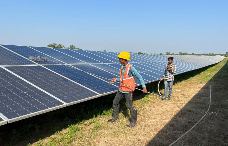 India renewable power output grows at fastest pace in three years
