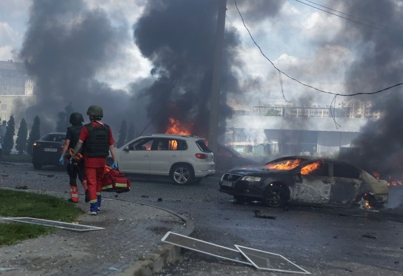 Russian attacks kill two in east Ukraine, 33 hurt in Kharkiv