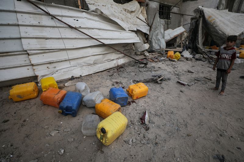 Israeli missile hits Gaza children collecting water, IDF blames malfunction