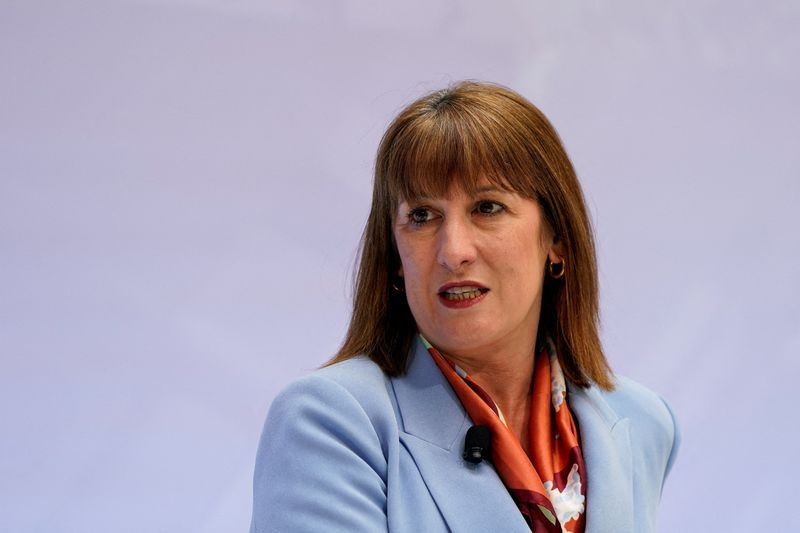 UK government to make new push to cut red tape for businesses aiming to cut emissions
