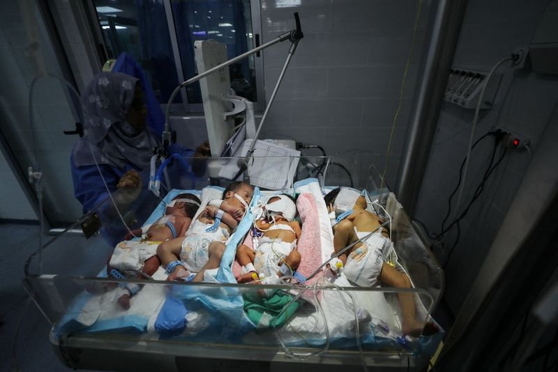 Israeli strike kills children near Gaza clinic with no immediate truce in sight