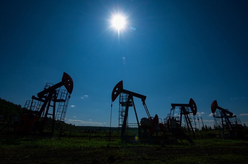 India will continue to buy Russian oil, government sources say