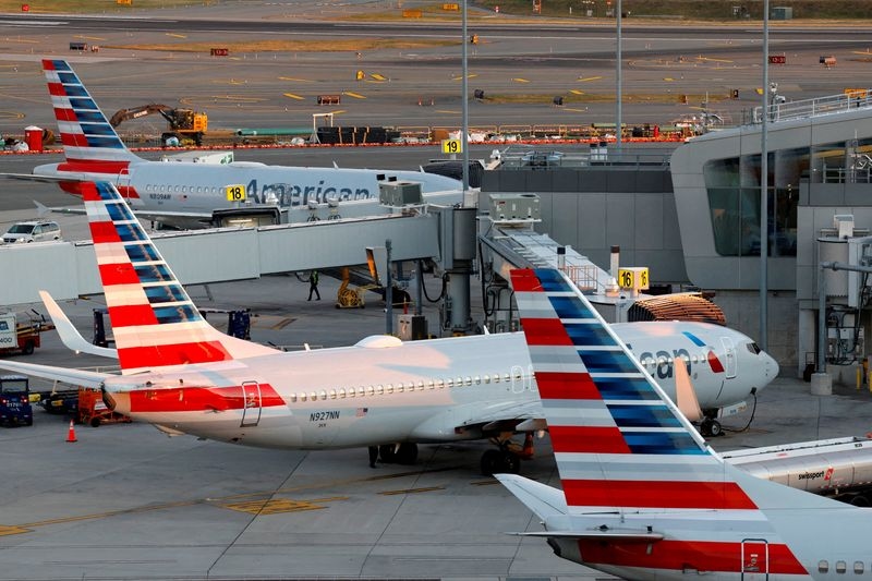 American Airlines restores 2025 forecast, flags economic worries for keeping it broad