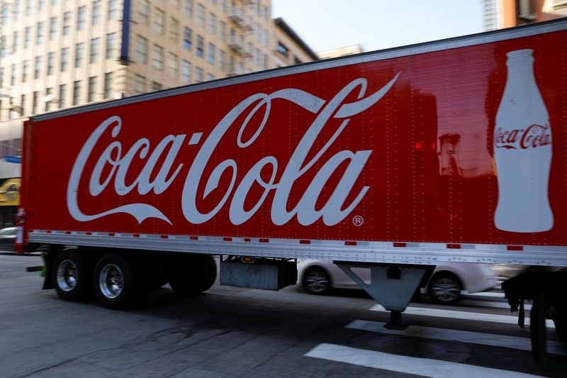 Coke's shift to cane sugar would be expensive, hurt US farmers