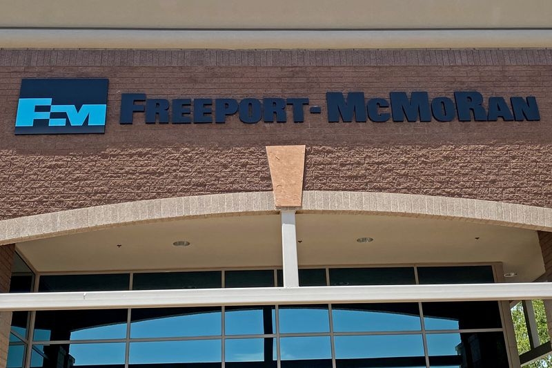 Freeport-McMoRan beats quarterly profit on higher copper and gold prices