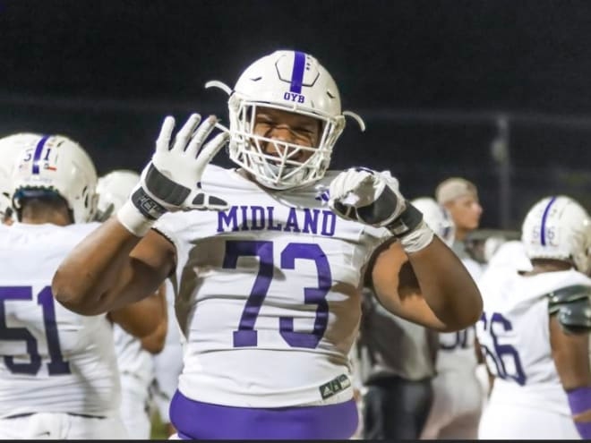 Four-star OL Pulelei'ite Primus down to three schools, sets commitment date