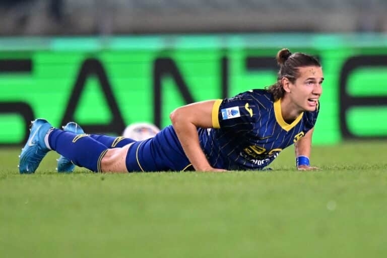 Roma up their bid for Verona's Ghilardi
