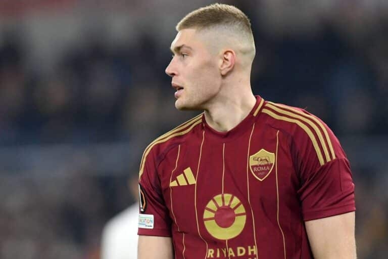 Roma to consider offers for Artem Dovbyk