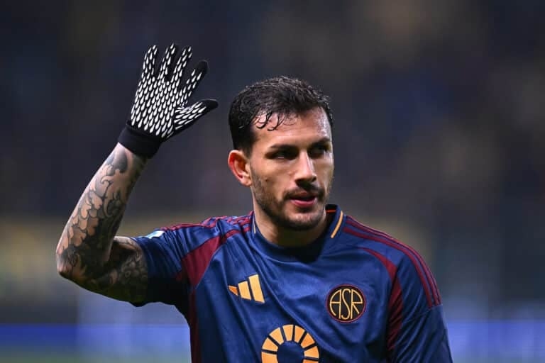 Paredes celebrates birthday with Boca Juniors themed cake