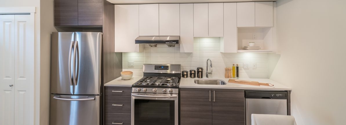 Declining Stock and Solid Fundamentals: Is The Market Wrong About Breville Group Limited (ASX:BRG)?