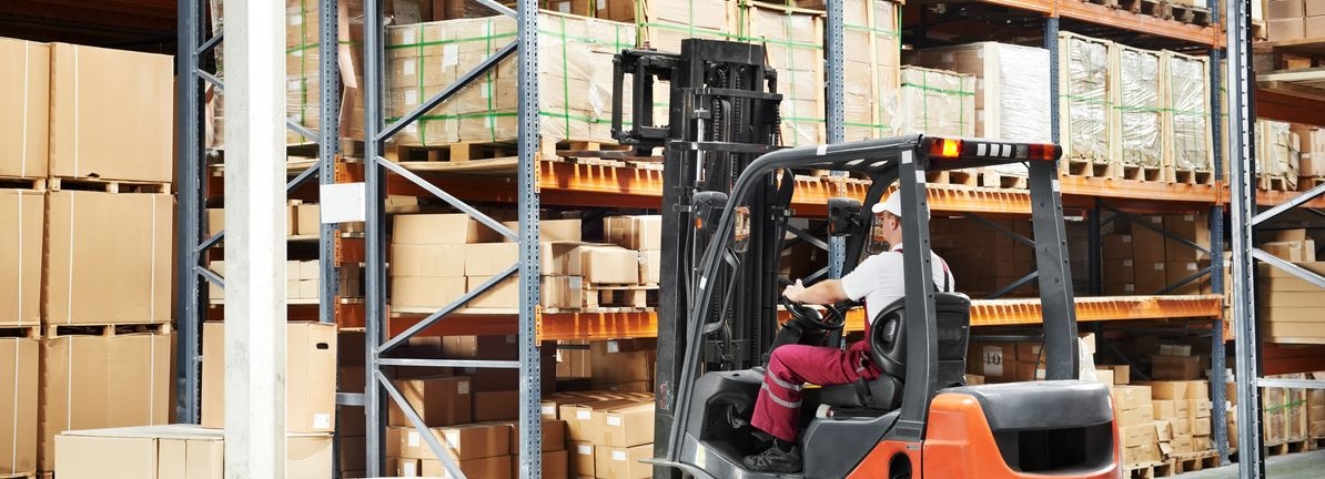 Is There An Opportunity With DNOW Inc.'s (NYSE:DNOW) 49% Undervaluation?