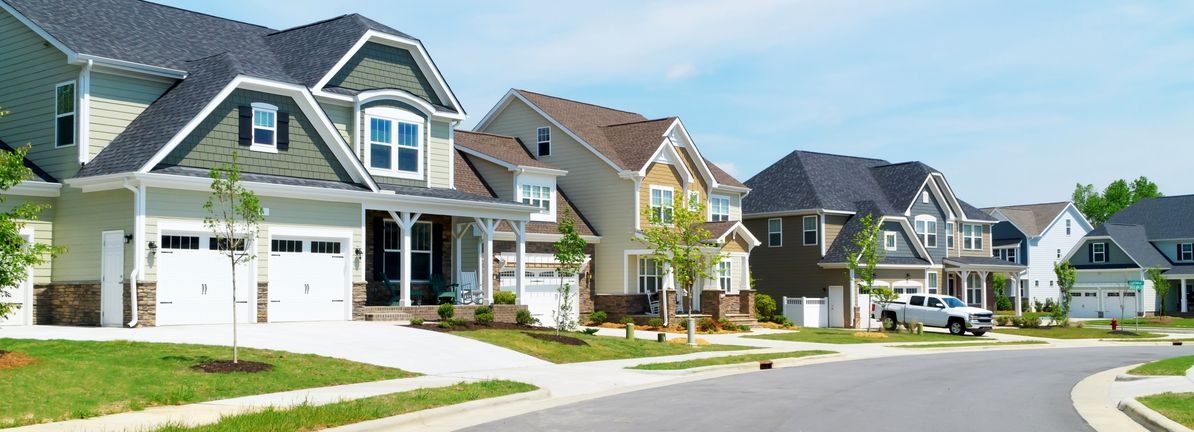 With 62% ownership, KKR Real Estate Finance Trust Inc. (NYSE:KREF) boasts of strong institutional backing