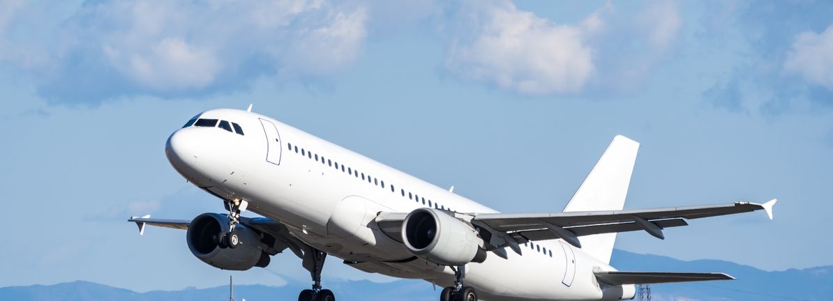 Surf Air Mobility Inc.'s (NYSE:SRFM) largest shareholders are individual investors who were rewarded as market cap surged US$75m last week