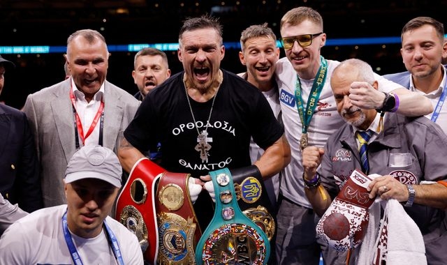 Usyk v Dubois fight: Boxing fans complain heavyweight title clash was plagued with 'buffering issues' on DAZN