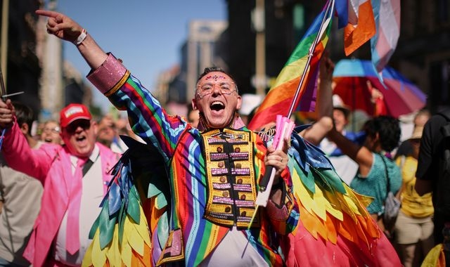 Thousands defy ban to join Pride march in Budapest