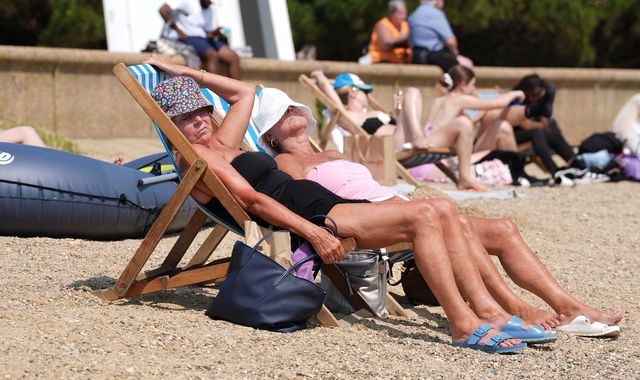 Amber heat health alert in force as temperatures could hit 30C today