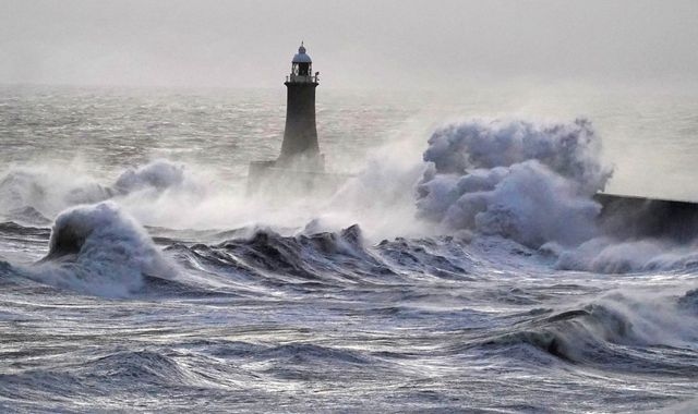 Storm Floris: Amber warning issued with 'danger to life' 90mph winds forecast