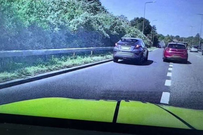 Blundering cabbie stops on Stoke-on-Trent A50 to 'sort sat-nav'