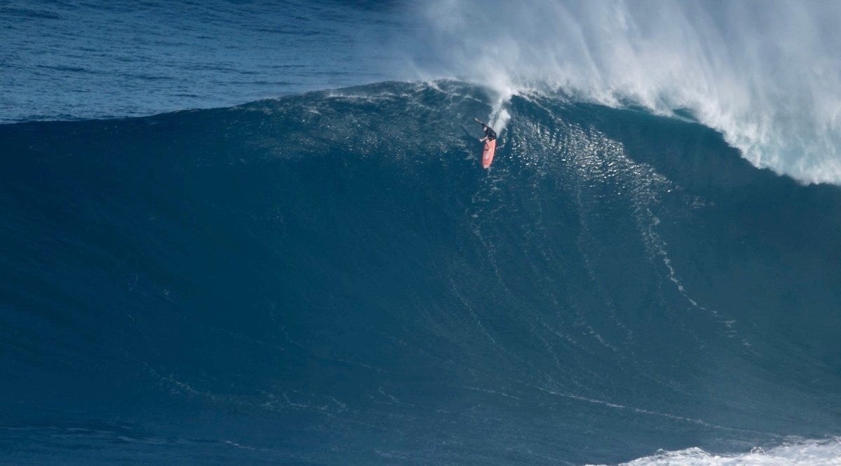 Biggest Wave Ever Paddled? Wilem Banks Has A Case On This Jaws Bomb
