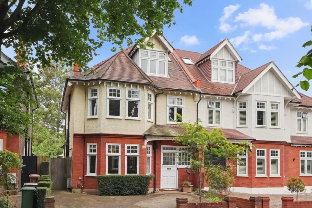 The 1.25million five-bed Sutton house with original features and own pub