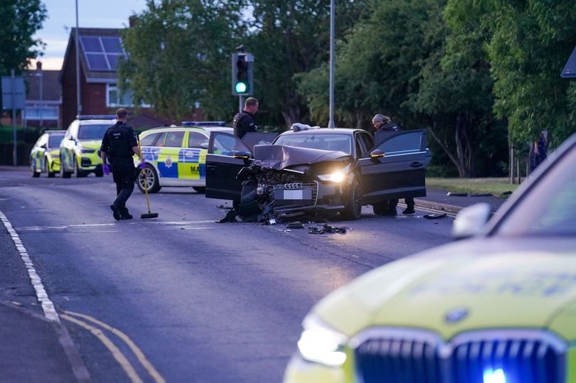 Two arrested and 'Class A drugs' seized after collision involving Audi and Nissan Juke closed road
