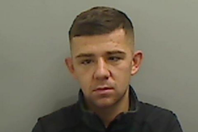Thug fired BB gun at taxi and smashed window after 20p dispute with driver over fare