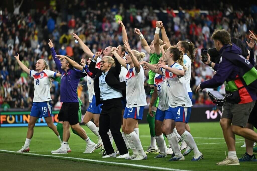 England 1-1 Spain AET (3-1 on pens): Wiegman gets her calls right as Lionesses win Euro 2025