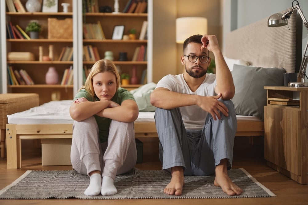14 Signs You're Roommates With Benefits, Not Romantic Partners