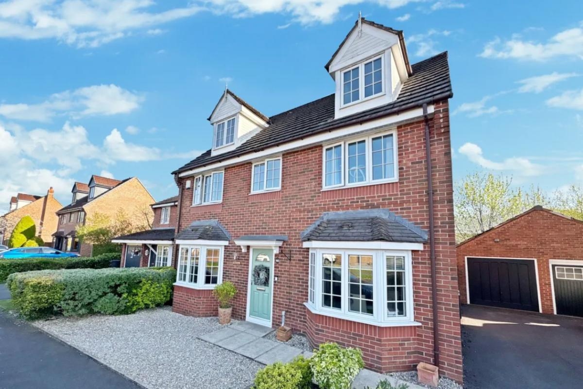 Spacious and stylish family home on the market in popular area of Bolton
