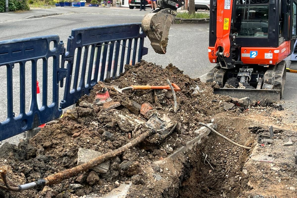 'Illegal electricity connection' found on street as 10 homes forced to have power cut