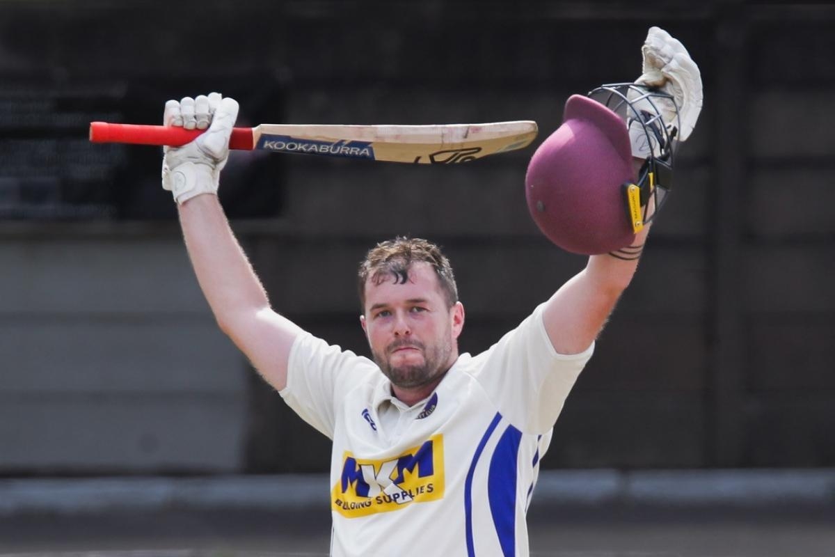 Padiham shock holders Read to set up Little Lever final