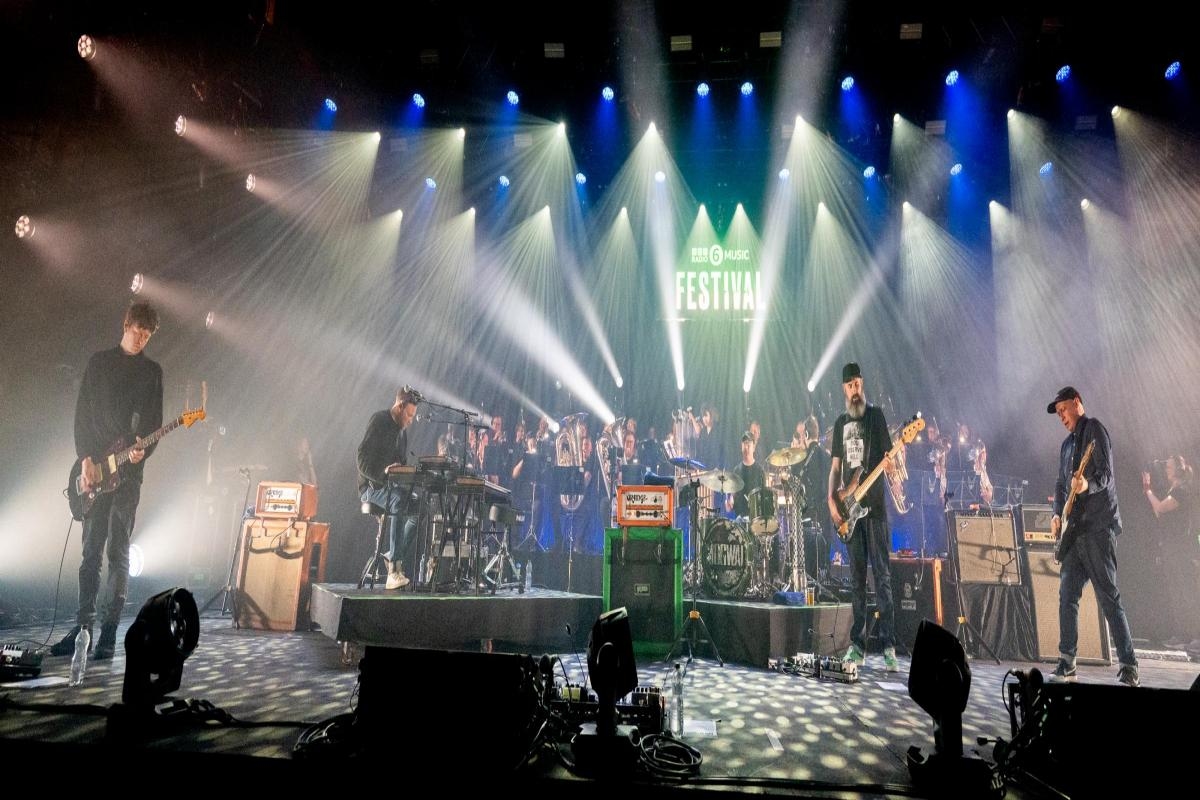 Mogwai and English Teacher play Radio 6 Festival