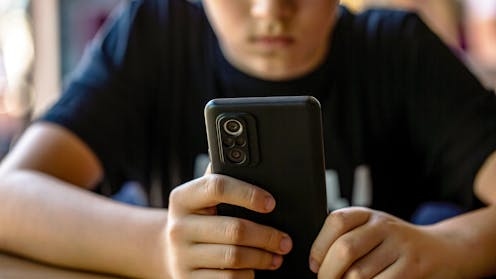 Teenagers aren't good at spotting misinformation online