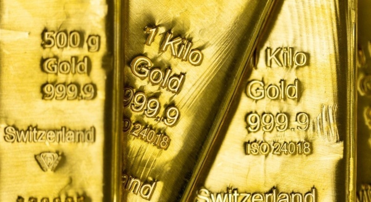 Gold holds decline as Israel-Iran ceasefire saps haven demand