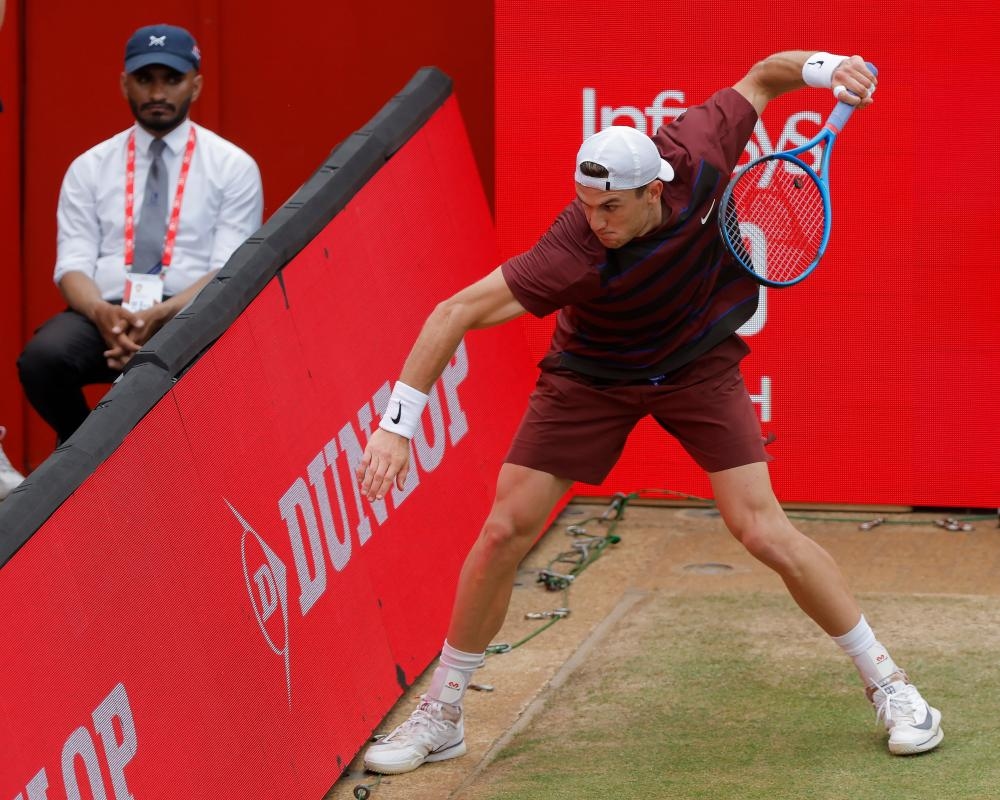 Furious Jack Draper boils over at Queen's as Jiri Lehecka denies British No 1