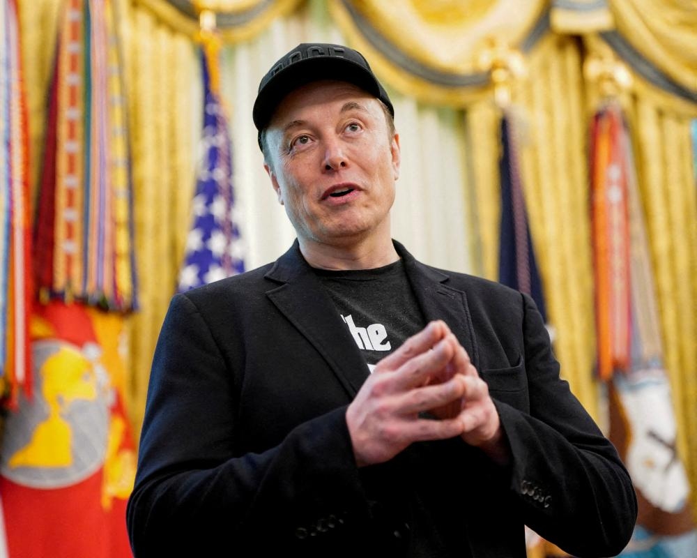 Musk vows to unseat lawmakers who support Trump's sweeping spending bill