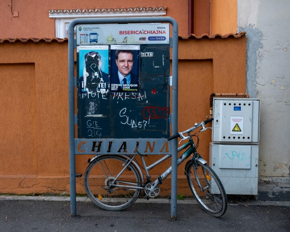 ‘Between a mathematician and a Trump-loving hooligan': Romania's stark presidential choice