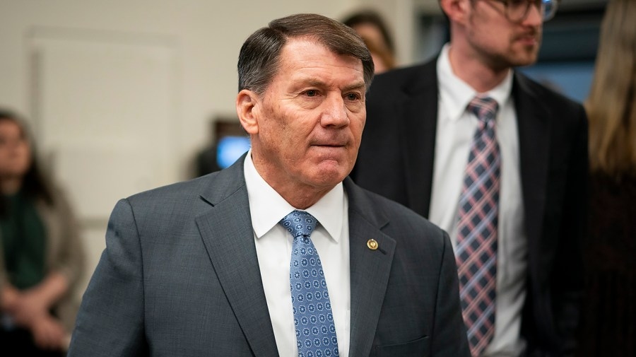 Rounds says Trump notified congressional leaders of strikes ‘well within' 48-hour window