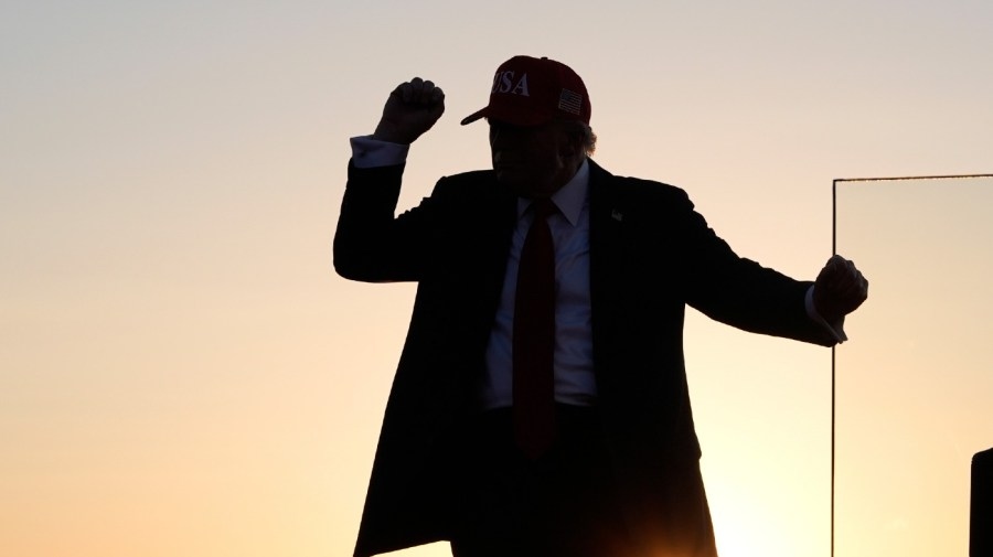 Trump posts fake video of Obama getting arrested