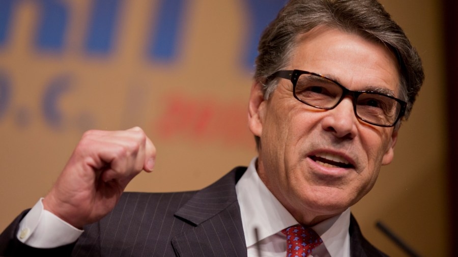 Trump insults former Texas governor, Energy secretary: Not ‘the smartest bulb'